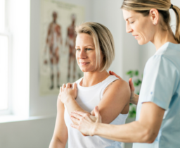 Giornata Mondiale del Malato: Il Ruolo Fondamentale della Fisioterapia nel Percorso di Cura